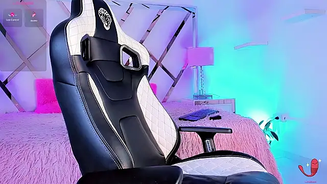 thanier 18 online show from March 13, 7:20 pm