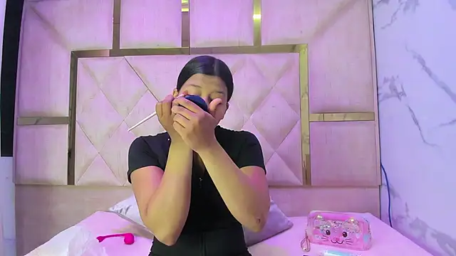 Snapshot of Vaneline2 chatting on February 11, 7:30 pm Vaneline2 online show from February 11, 7:30 pm