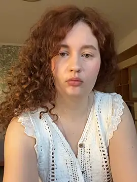 Snapshot of Anna__Desire chatting on February 5, 4:28 am Anna Desire online show from February 5, 4:28 am