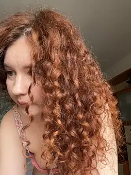 Snapshot of Anna__Desire chatting on February 22, 8:35 am Anna Desire online show from February 22, 8:35 am