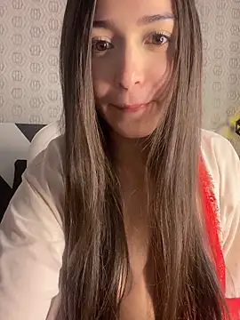 Snapshot of Mia_rivers__ chatting on February 14, 7:21 pm Mia rivers online show from February 14, 7:21 pm