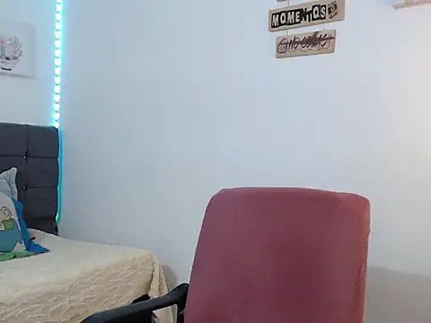 latin riahnna jp online show from April 21, 9:06 pm