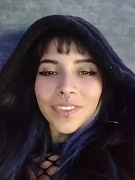 Snapshot of _C_A_O_S-_- chatting on February 6, 12:37 am C A O S- - online show from February 6, 12:37 am