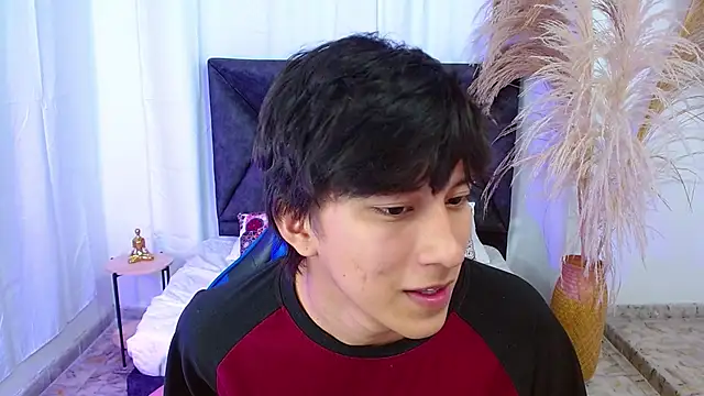 Snapshot of nikoo_18 chatting on February 5, 2:11 pm nikoo 18 online show from February 5, 2:11 pm