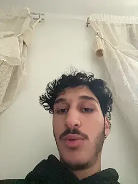 Snapshot of X7med chatting on February 6, 2:42 pm X7med online show from February 6, 2:42 pm