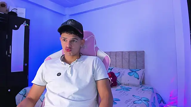 Adrian Prime  online show from March 29, 7:03 pm