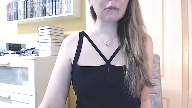 Tasiya online show from February 25, 1:32 pm