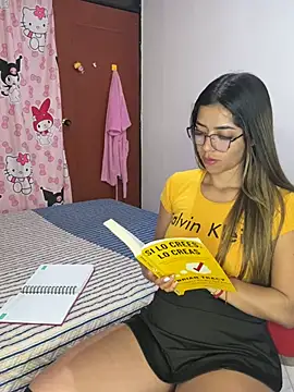 Snapshot of _as_una77 chatting on February 11, 4:28 am as una77 online show from February 11, 4:28 am