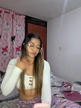 Snapshot of _as_una77 chatting on February 17, 2:52 am as una77 online show from February 17, 2:52 am