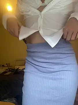 Snapshot of kadycatxx chatting on February 17, 4:24 pm kadycatxx online show from February 17, 4:24 pm