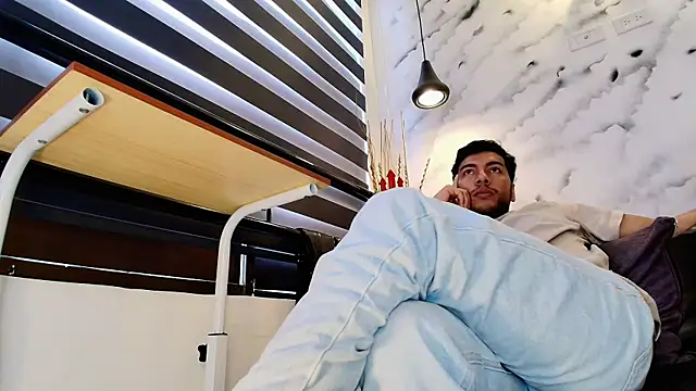 Max Hornye online show from February 21, 7:15 pm