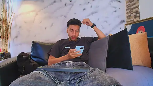 Max Hornye online show from March 27, 6:51 pm