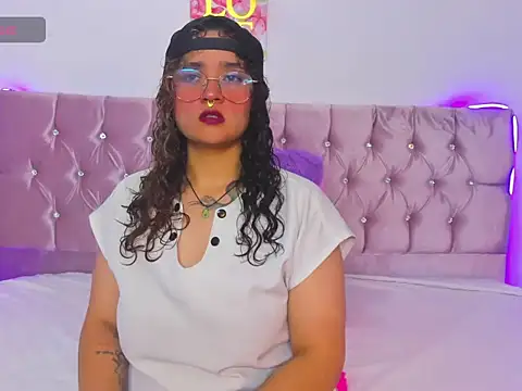 Snapshot of Black_Tara chatting on February 18, 1:45 am Black Tara online show from February 18, 1:45 am