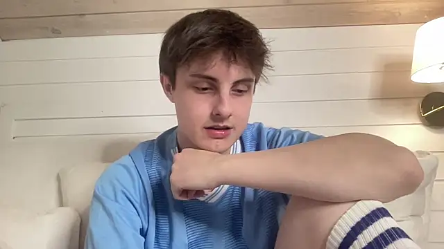 NoahhSkye online show from February 15, 1:02 am