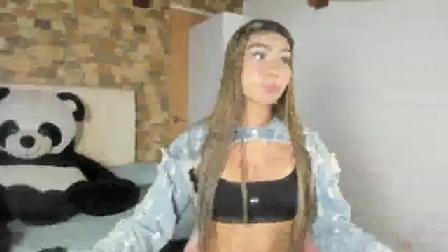 Snapshot of khaimi_ chatting on February 27, 9:04 pm khaimi online show from February 27, 9:04 pm