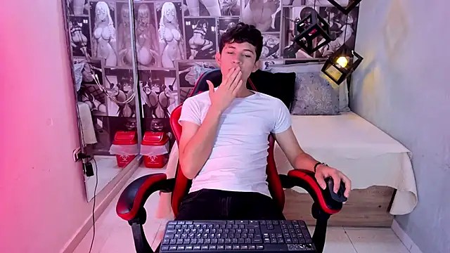 Christian Foxx online show from April 9, 2:00 pm