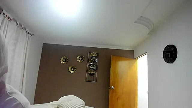 neyder sanz online show from February 12, 11:49 am