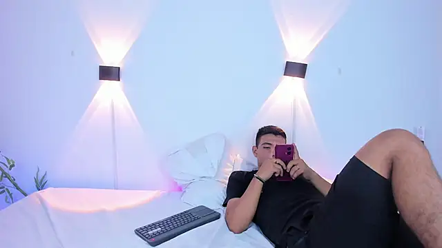 Snapshot of blacke1 chatting on February 25, 2:21 am blacke1 online show from February 25, 2:21 am