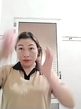 Snapshot of cong1122 chatting on February 25, 1:48 am cong1122 online show from February 25, 1:48 am