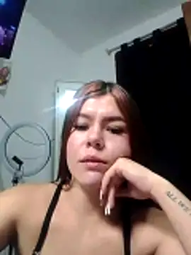 EmiNavarro online show from June 22, 6:27 pm