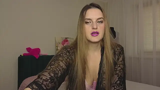 Snapshot of GEvangelinka chatting on June 17, 2:14 am GEvangelinka online show from June 17, 2:14 am