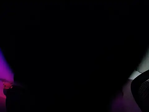 Snapshot of Ashley_kiss chatting on May 31, 1:36 am Ashley kiss online show from May 31, 1:36 am