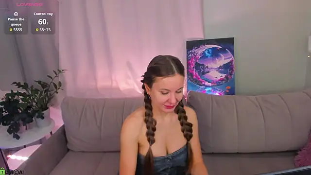 Snapshot of Katrina_Jones_ chatting on February 22, 11:31 am Katrina Jones online show from February 22, 11:31 am