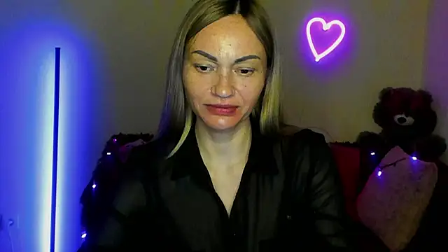 Snapshot of BlondMikey22 chatting on May 11, 2:45 pm BlondMikey22 online show from May 11, 2:45 pm