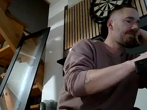 Snapshot of Dernachbar89 chatting on March 25, 6:58 pm Dernachbar89 online show from March 25, 6:58 pm