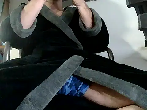 Snapshot of Dernachbar89 chatting on March 30, 5:03 pm Dernachbar89 online show from March 30, 5:03 pm