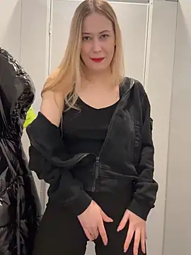 Snapshot of blonde_exe chatting on February 14, 4:26 pm blonde exe online show from February 14, 4:26 pm