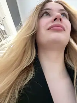 blonde exe online show from March 28, 1:33 pm