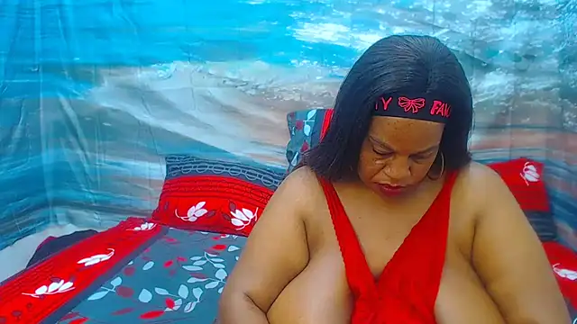 MatureTemptress online show from May 30, 2:41 am