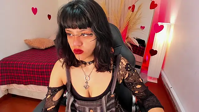 Snapshot of Nahemot_sadish chatting on February 12, 12:33 pm Nahemot sadish online show from February 12, 12:33 pm