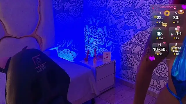 Sashaa tay online show from February 15, 12:03 pm