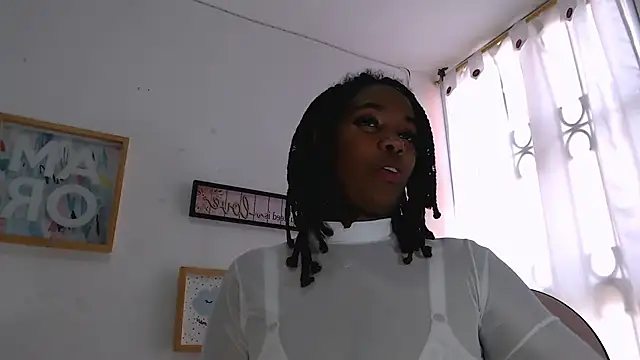 Snapshot of Aantoniaa_brown27 chatting on February 20, 1:44 pm Aantoniaa brown27 online show from February 20, 1:44 pm