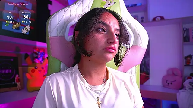 Snapshot of _emily_jonexs chatting on February 25, 12:42 am emily jonexs online show from February 25, 12:42 am