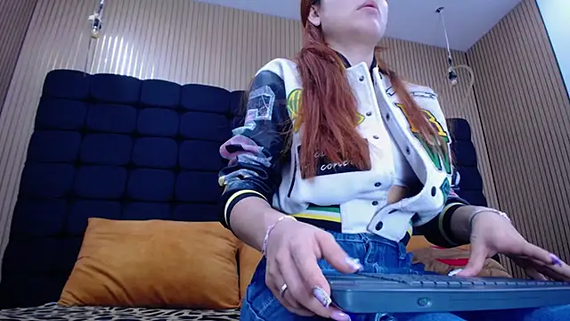 Abby-Hot- online show from March 2, 2:02 pm