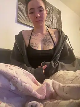 zoeelovee online show from February 27, 8:31 pm