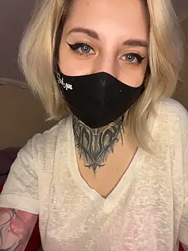 AllisonXAlfred online show from February 26, 7:24 pm