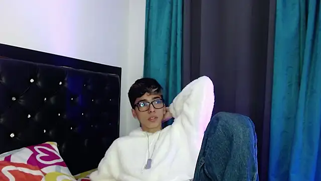 gabriel x18 online show from February 18, 5:03 am