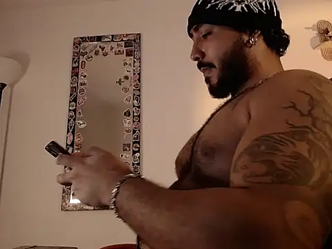 Snapshot of nate_rott chatting on February 5, 12:21 pm nate rott online show from February 5, 12:21 pm