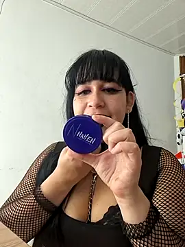 Snapshot of valen_ros chatting on June 17, 6:27 am valen ros online show from June 17, 6:27 am
