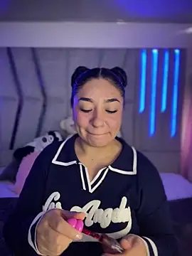 Snapshot of Grecia_Valmont chatting on February 24, 7:01 pm Grecia Valmont online show from February 24, 7:01 pm