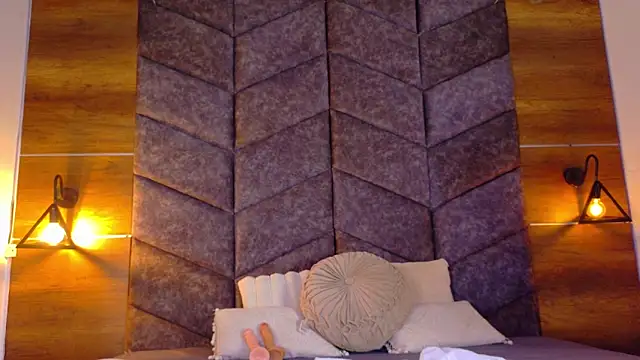 FernandaBrown   online show from March 29, 11:32 am