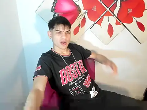 Snapshot of Jesshot_bigcock20cm chatting on February 19, 4:41 am Jesshot bigcock20cm online show from February 19, 4:41 am