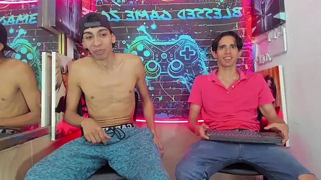 Snapshot of Wonka_1 chatting on March 28, 8:19 pm Wonka 1 online show from March 28, 8:19 pm