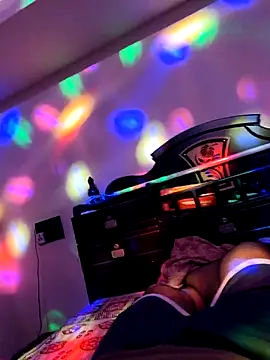 wildboyheart online show from February 6, 5:16 pm