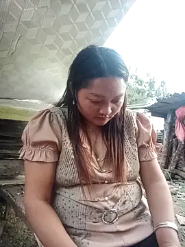 Snapshot of cuunon11 chatting on February 15, 7:51 am cuunon11 online show from February 15, 7:51 am