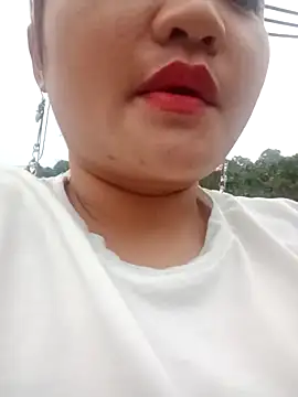 Snapshot of cuunon11 chatting on February 21, 12:33 am cuunon11 online show from February 21, 12:33 am